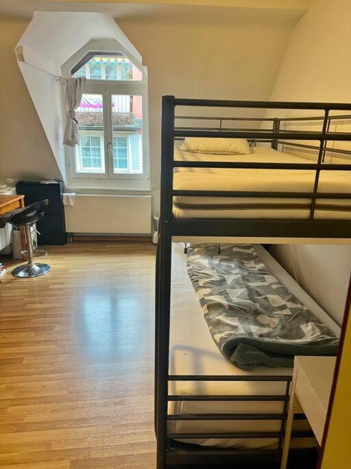 Apartment Near Central Station Цюрих Экстерьер фото