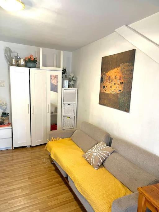 Apartment Near Central Station Цюрих Экстерьер фото